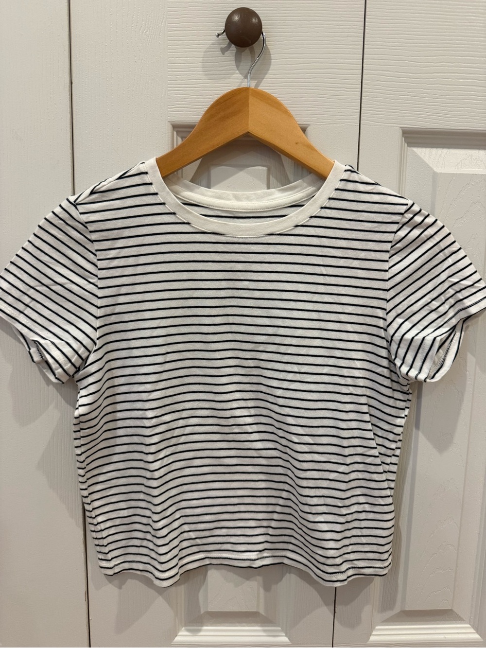 Old Navy Women's Short-Sleeve Striped Tee - White & Blue